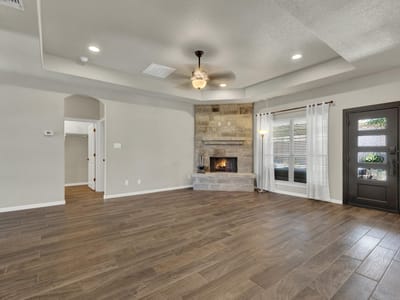 Property photo 5 at 570 Forest CRST - 3 bed 2 bath home