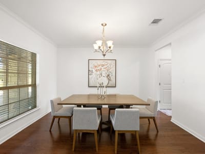 Photo 5 of 37 at 5705 Lipan Apache BND - 5 bed 4 bath home