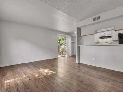 Photo 3 of 14 at 5707 Cougar DR - Austin, Austin, TX