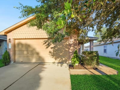 Living area at 5713 Las Alas TRL - 3 bed 2 bath home