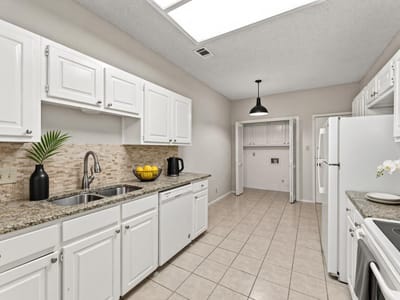 Property photo 3 at 5737 N Scout Island CIR - 3 bed 2 bath home