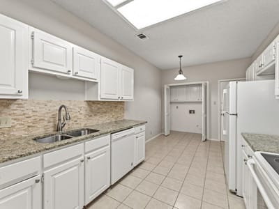 Property photo 4 at 5737 N Scout Island CIR - 3 bed 2 bath home
