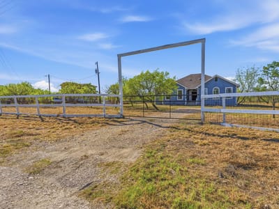 Property photo 2 at 574 Highland Ranch WAY - Highland Ranch, Dale, TX