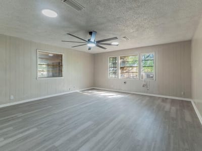 Kitchen at 574 Oaklawn Dr - 4 bed 2 bath home