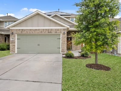 Kitchen at 574 W Nautical LOOP - 3 bed 2 bath home