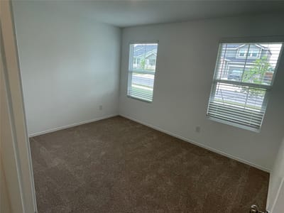 Bathroom at 576  Avre Loop - 3 bed 2 bath home