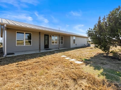 Living area at 5777 County Road 236 - 3 bed 2 bath home