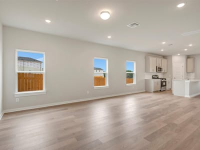 Living area at 579 Bishop Wood RD - 4 bed 3 bath home