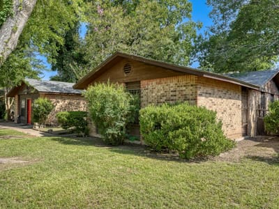Property photo 3 at 5800 Coolbrook DR - 4 bed 2 bath home