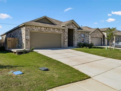 Living area at 5801 Musquiz RDG - 4 bed 3 bath home