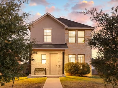 Living area at 5801 Pleasanton PKWY - 3 bed 2 bath home