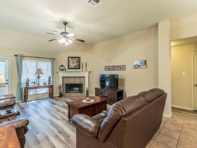 Living area at 5805 Butterfly Court - 3 bed 2 bath home