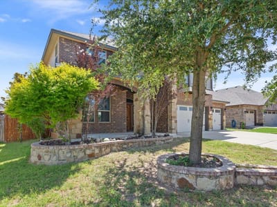 Property photo 4 at 5805 Fenton LN - 5 bed 3 bath home
