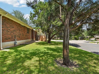 Property photo 5 at 5815 Lomita Verde CIR - 3 bed 2 bath home