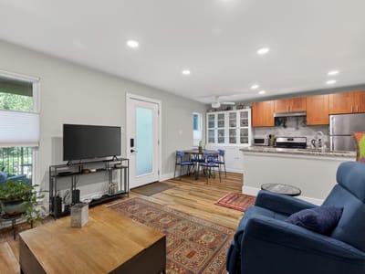 Primary bedroom at 5820 Berkman DR Unit #120 - 1 bed 1 bath home