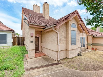 Property photo 4 at 583 Rupen DR - 2 bed 2 bath home