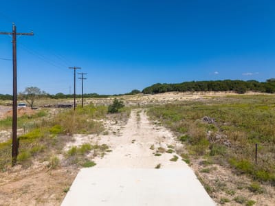Living area at 584 N U S Hwy 183 - none, Lampasas, TX