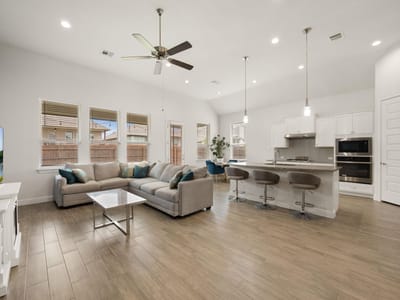 Property photo 3 at 5851 San Savino DR - 3 bed 2 bath home