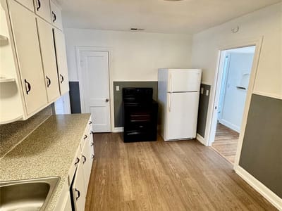 Primary bedroom at 589 N Chambers St - 2 bed 1 bath home