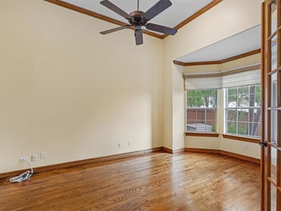 Photo 4 of 40 at 5903 Cane Pace - 5 bed 3 bath home