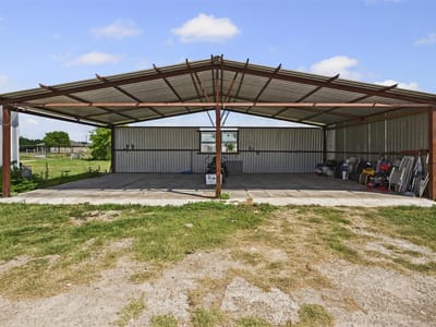 Property photo 4 at 5904 Fm 621 - 4 bed 2 bath home