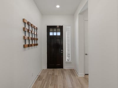 Property photo 3 at 5913 Cimarron Ridge LN - 3 bed 3 bath home