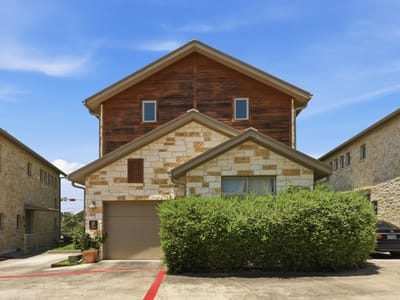 Living area at 592 Fm 967 Unit #B - 3 bed 2 bath home