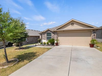 Property photo 2 at 5920 Montrelia DR - 4 bed 2 bath home