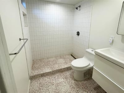 Property photo 5 at 5921 Ponca ST - 2 bed 2 bath home