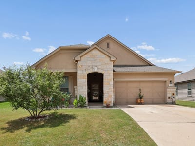 Living area at 5921 Sardinia DR - 3 bed 2 bath home