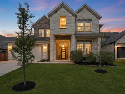 Living area at 594 Baretta Loop - 4 bed 3 bath home