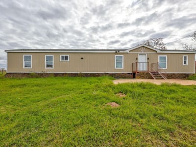 Property photo 2 at 599 Rocky Ridge Ln - Iron Mountain Farms, Luling, TX