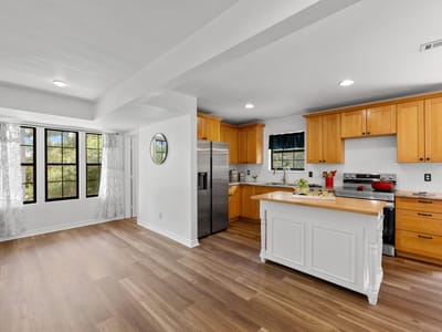 Primary bedroom at 6 Basswood CIR - 3 bed 2 bath home