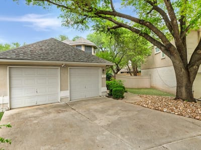 Living area at 6 Muirfield Greens CV - 3 bed 2 bath home