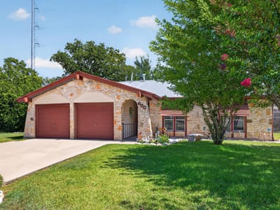 Property photo 2 at 600 E Central DR - 3 bed 2 bath home