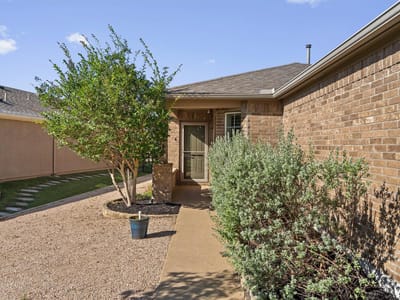 Primary bedroom at 600 Salado Creek LN - 2 bed 2 bath home