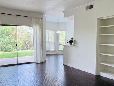 Living area at 6000 Shepherd Mountain Cv Unit #1309 - 1 bed 1 bath home
