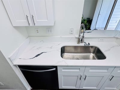 Primary bedroom at 6000 Shepherd Mountain Cv Unit #1309 - 1 bed 1 bath home