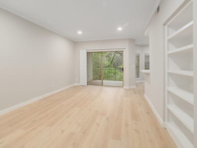 Primary bedroom at 6000 Shepherd Mountain Cv Unit #1609 - 1 bed 1 bath home