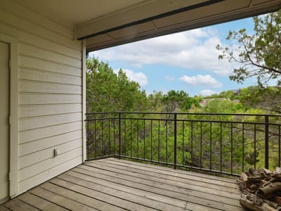 Primary bedroom at 6000 Shepherd Mountain CV Unit #1711 - 1 bed 1 bath home