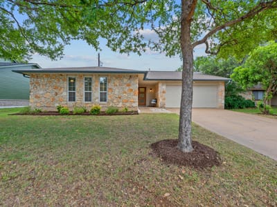 Property photo 2 at 6008 Smith Oak TRL - 3 bed 2 bath home