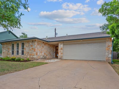 Property photo 3 at 6008 Smith Oak TRL - 3 bed 2 bath home