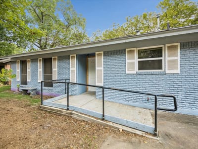Photo 2 of 14 at 6009 Leisure Run Rd - 3 bed 1 bath home