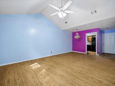 Photo 5 of 14 at 6009 Leisure Run Rd - 3 bed 1 bath home