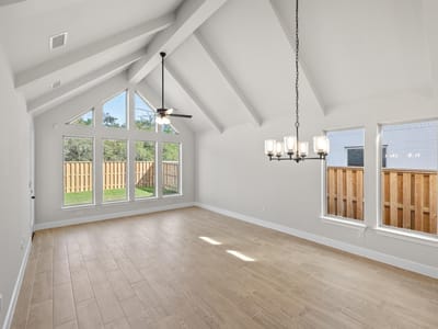 Property photo 4 at 601 Buckaroo DR - 5 bed 3 bath home