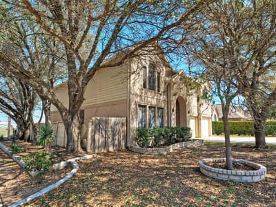 Property photo 4 at 601 Indian Run DR - 4 bed 2 bath home