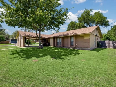 Kitchen at 601 Meadowbrook DR - 3 bed 2 bath home
