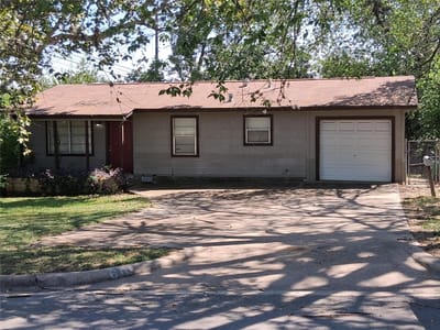 Property photo 2 at 601 Orland BLVD - 3 bed 1 bath home