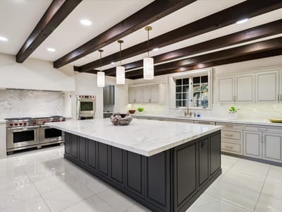 Living area at 601 Southriver - 5 bed 5 bath home