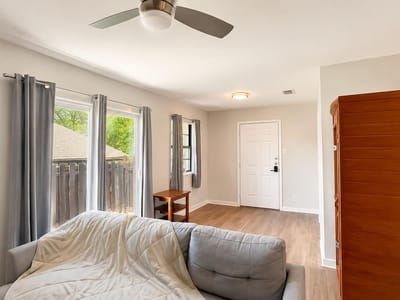 Property photo 3 at 6016 Signal PT - 3 bed 2 bath home